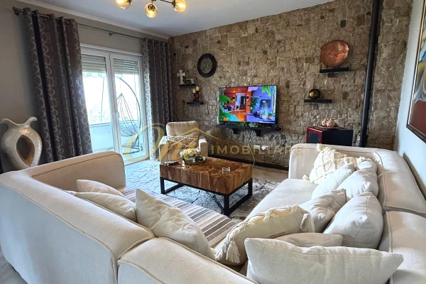 APARTAMENT PER QERA 2+1 ME PARKIM KOPSHTI BOTANIK