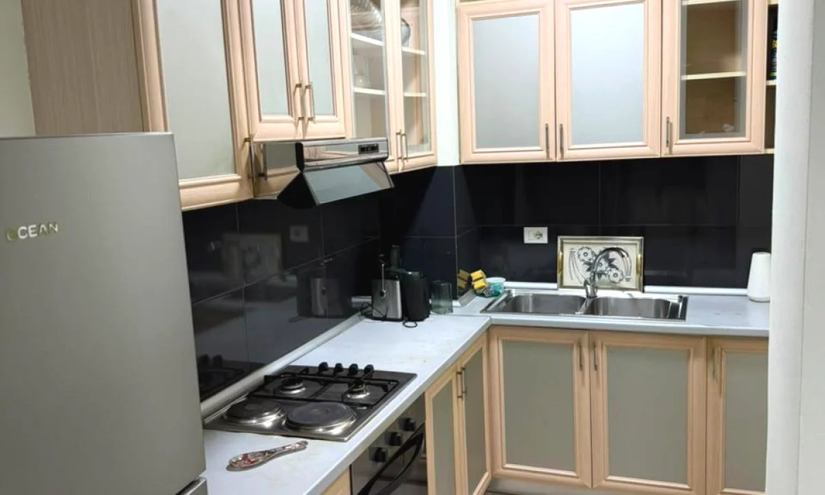 Shtepi me qera Apartament ne Tirane, 2+1, Mobilimi E mobiluar, Pagesa 47,000  Leke.