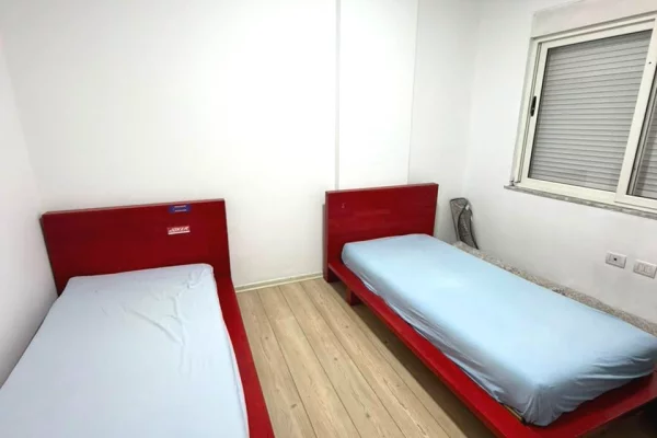 Shtepi me qera Apartament ne Tirane, 2+1, Mobilimi E mobiluar, Pagesa 47,000  Leke.