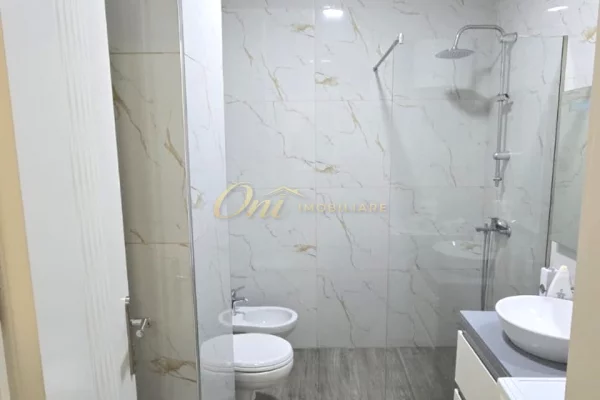 Shtepi me qera Apartament ne Tirane, 1+1, Mobilimi E mobiluar, Pagesa 55,000  Leke.