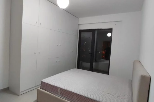 Shtepi me qera Apartament ne Tirane, 1+1, Mobilimi E mobiluar, Pagesa 50,000  Leke.