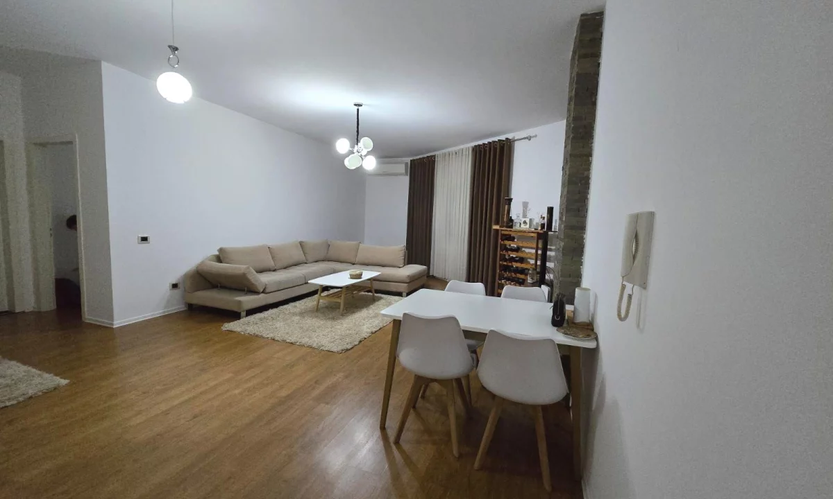 Shtepi me qera Apartament ne Tirane, 1+1, Mobilimi E mobiluar, Pagesa 60,000  Leke.