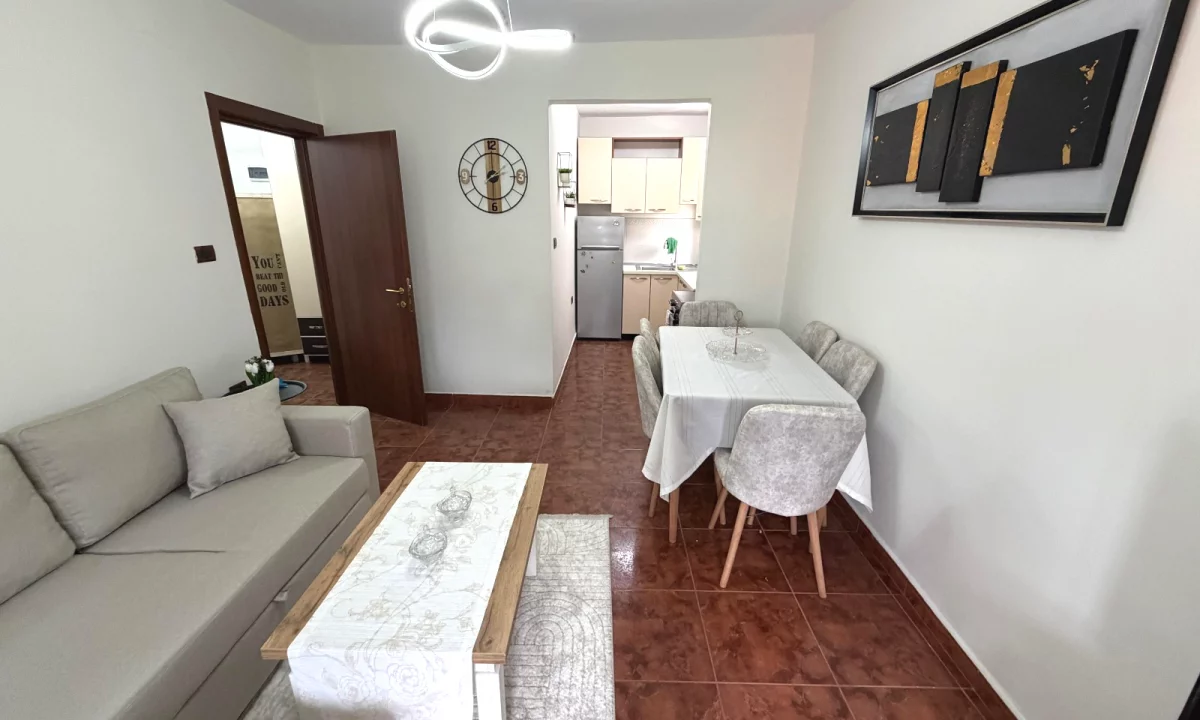 Shtepi me qera Apartament ne Tirane, 1+1, Mobilimi E mobiluar, Pagesa 45,000  Leke.