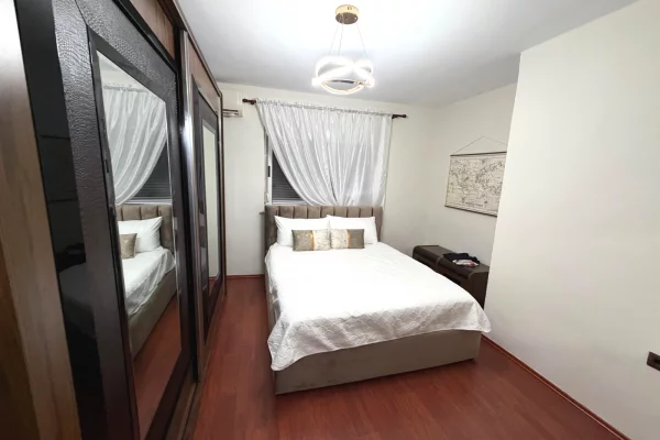 Shtepi me qera Apartament ne Tirane, 1+1, Mobilimi E mobiluar, Pagesa 45,000  Leke.