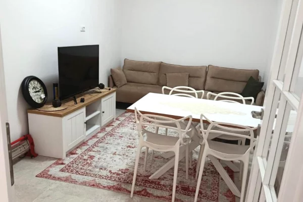 JEPET APARTAMENT ME QERA 1+1, PALLATI ME SHIGJETA