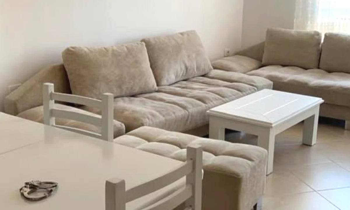 Shtepi me qera Apartament ne Tirane, 2+1, Mobilimi E mobiluar, Pagesa 55,000  Leke.