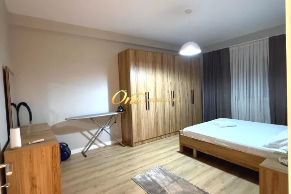 Shtepi me qera Apartament ne Tirane, 1+1, Mobilimi E mobiluar, Pagesa 650  Euro.