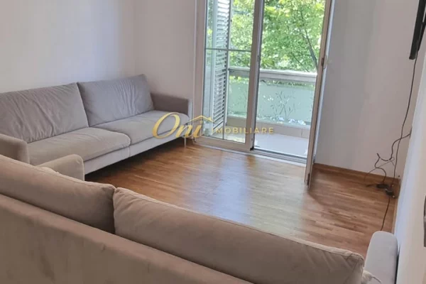 Shtepi me qera Apartament ne Tirane, 2+1, Mobilimi E mobiluar, Pagesa 900  Euro.