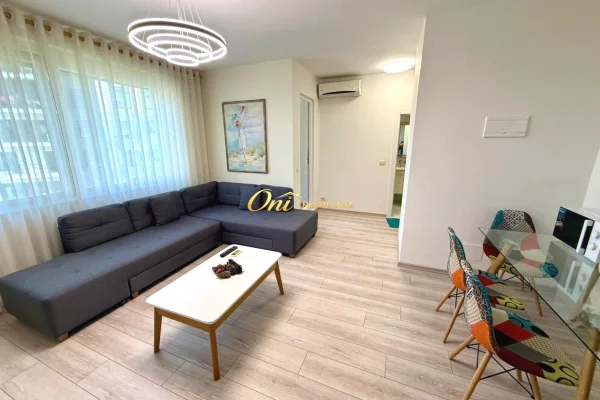 Shtepi me qera Apartament ne Tirane, 1+1, Mobilimi E mobiluar, Pagesa 900  Euro.
