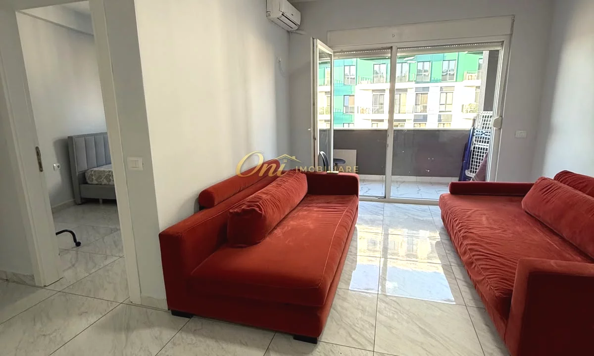 Shtepi me qera Apartament ne Tirane, 1+1, Mobilimi Pjeserisht e mobiluar, Pagesa 60,000  Leke.