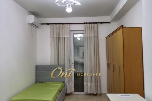 Shtepi me qera Apartament ne Tirane, 2+1, Mobilimi E mobiluar, Pagesa 56,000  Leke.