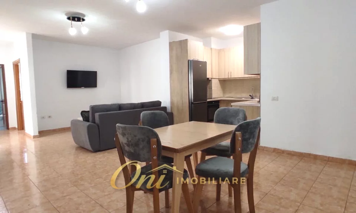 Shtepi me qera Apartament ne Tirane, 3+1, Mobilimi E mobiluar, Pagesa 600  Euro.