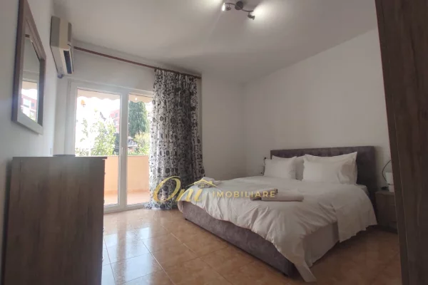 Shtepi me qera Apartament ne Tirane, 3+1, Mobilimi E mobiluar, Pagesa 600  Euro.
