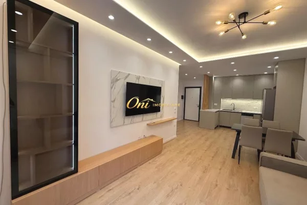 RRUGA DRITAN HOXHA, APARTAMENT ME QERA 1+1
