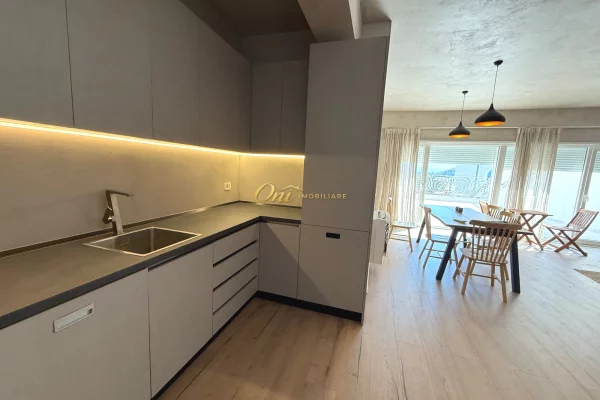 Shtepi me qera Apartament ne Tirane, 2+1, Mobilimi E mobiluar, Pagesa 1,200  Euro.