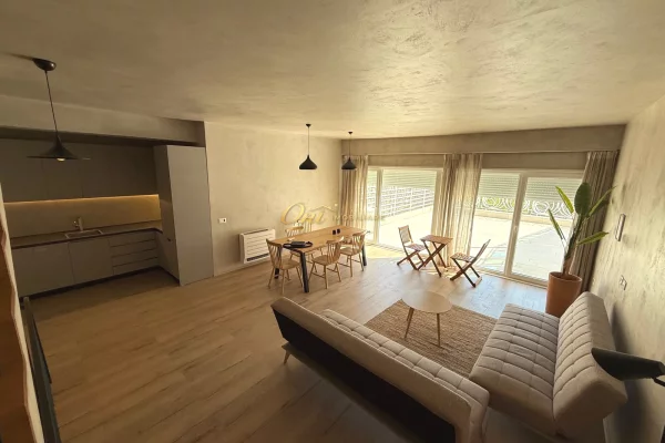 KODRA E DIELLIT, APARTAMETN TRIPLEX ME QERA
