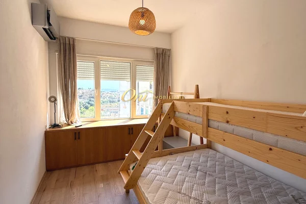 Shtepi me qera Apartament ne Tirane, 2+1, Mobilimi E mobiluar, Pagesa 1,200  Euro.