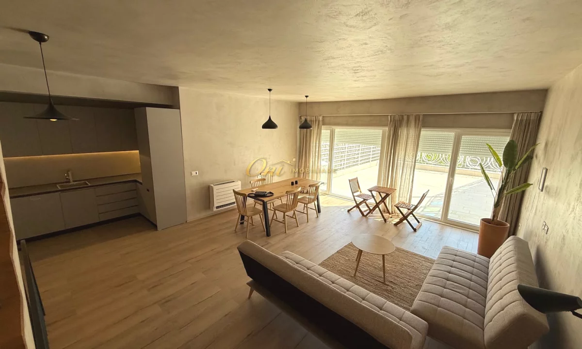 Shtepi me qera Apartament ne Tirane, 2+1, Mobilimi E mobiluar, Pagesa 1,200  Euro.