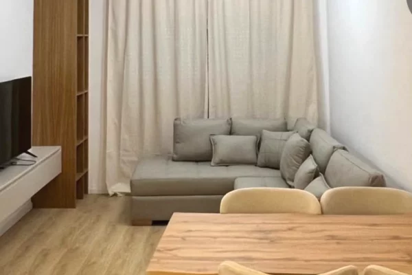 KOMPLEKSI KADIU, APARTAMENT ME QERA 2+1