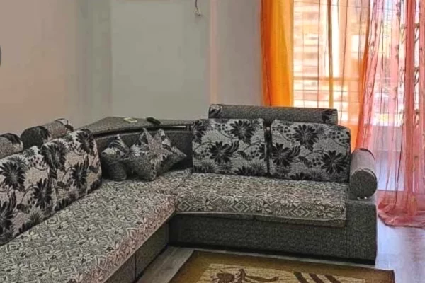 RRUGA DRITAN HOXHA, APARTAMENT ME QERA 2+1