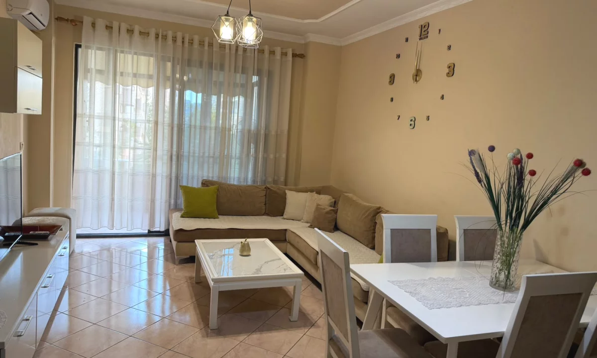 Shtepi me qera Apartament ne Tirane, 2+1, Mobilimi E mobiluar, Pagesa 480  Euro.