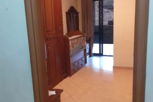 Shtepi me qera Apartament ne Tirane, 2+1, Mobilimi E mobiluar, Pagesa 50,000  Leke.