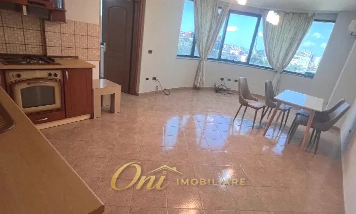 Shtepi ne shitje Apartament ne Tirane, 2+1, Mobilimi Pjeserisht e mobiluar, Pagesa 239,000  Euro.