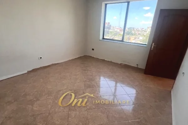 Shtepi ne shitje Apartament ne Tirane, 2+1, Mobilimi Pjeserisht e mobiluar, Pagesa 239,000  Euro.