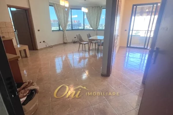 Shtepi ne shitje Apartament ne Tirane, 2+1, Mobilimi Pjeserisht e mobiluar, Pagesa 239,000  Euro.