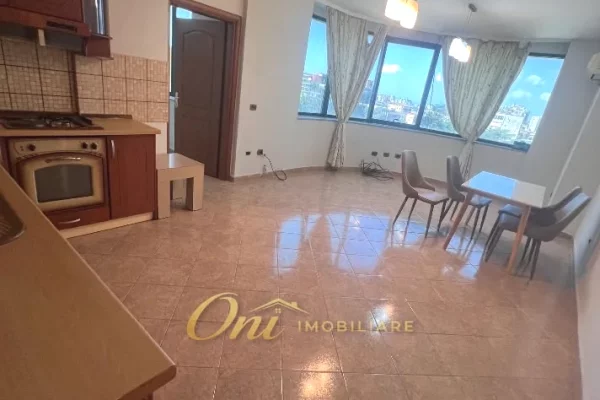 21 DHJETORI, APARTAMENT NE SHITJE 2+1