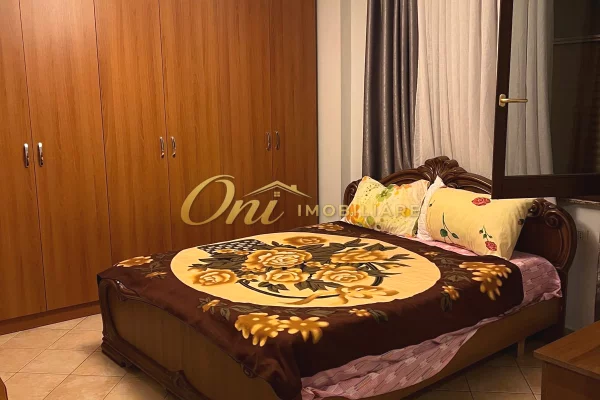 Shtepi me qera Apartament ne Tirane, 2+1, Mobilimi E mobiluar, Pagesa 70,000  Leke.