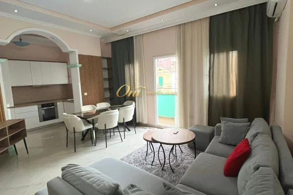 Apartament 1+1 me qera ne Tirane zona Stacioni trenit/Rruga e Dibres/5 Maji/Medreseja