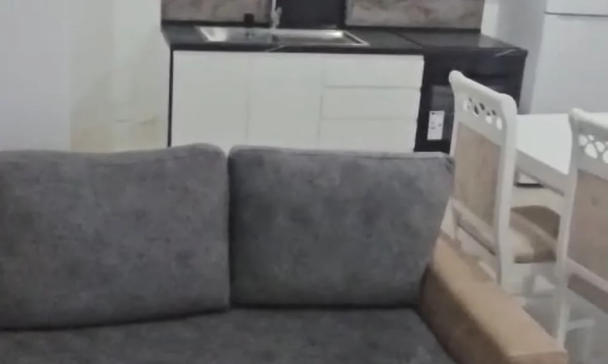 Shtepi me qera Apartament ne Tirane, 2+1, Mobilimi E mobiluar, Pagesa 45,000  Leke.