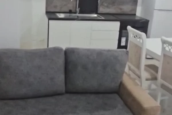 LAPRAKE, APARTAMENT ME QERA 2+1