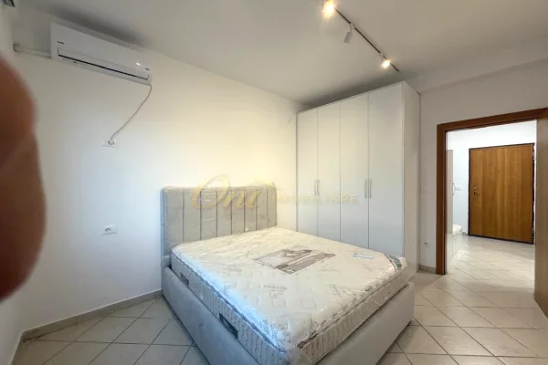 Shtepi me qera Apartament ne Tirane, 2+1, Mobilimi E mobiluar, Pagesa 70,000  Leke.