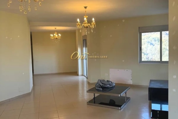 Shtepi me qera 3+1 ne Tirane - 1,000 Euro