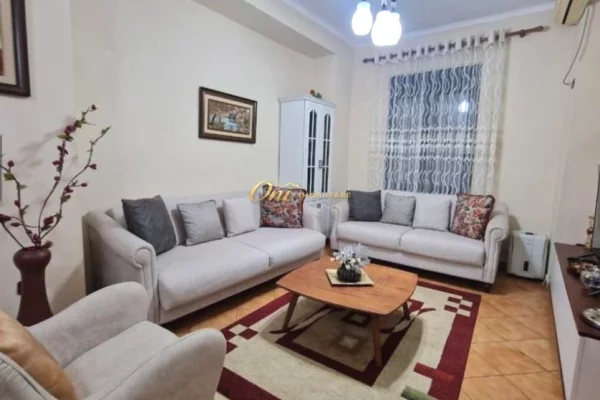 Shtepi me qera 3+1 ne Tirane - 85,000 Leke