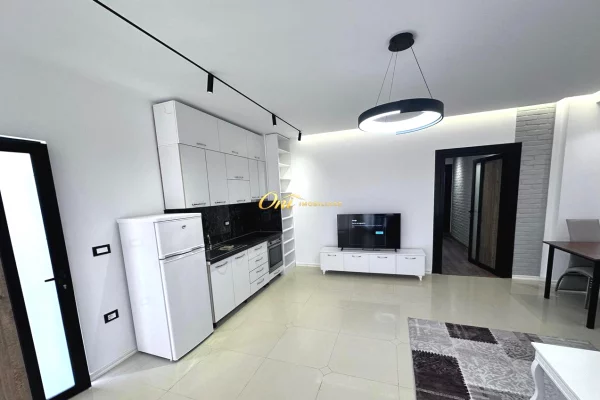 Shtepi me qera Apartament ne Tirane, 1+1, Mobilimi E mobiluar, Pagesa 35,000  Leke.