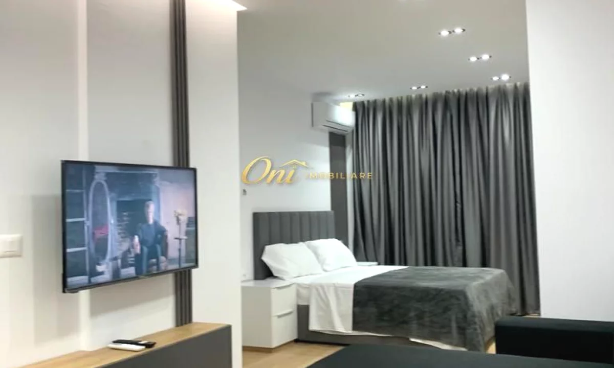 JEPEN 3 STUDIO PER AIRBNB ME QERA NE QENDER