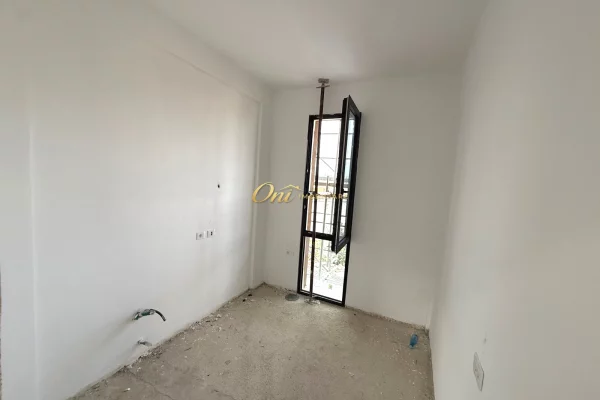 Shtepi ne shitje Vila Luksoze ne Tirane, 2+1, Mobilimi Bosh, pa mobiluar, Pagesa 767,000  Euro.
