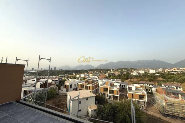 Shtepi ne shitje Vila Luksoze ne Tirane, 2+1, Mobilimi Bosh, pa mobiluar, Pagesa 767,000  Euro.