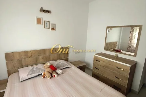 Shtepi me qera Apartament ne Tirane, 2+1, Mobilimi E mobiluar, Pagesa 45,000  Leke.