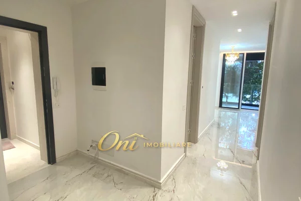 LIQENI I THATE, JEPET AMBIENT ZYRE 120M2 ME QERA 