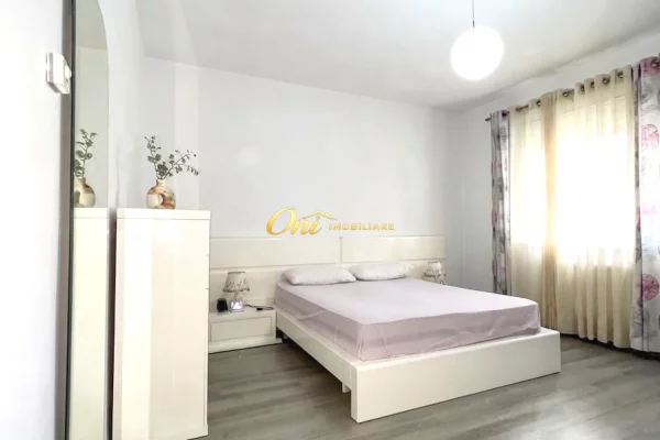 Shtepi me qera Apartament ne Tirane, 2+1, Mobilimi E mobiluar, Pagesa 90,000  Leke.