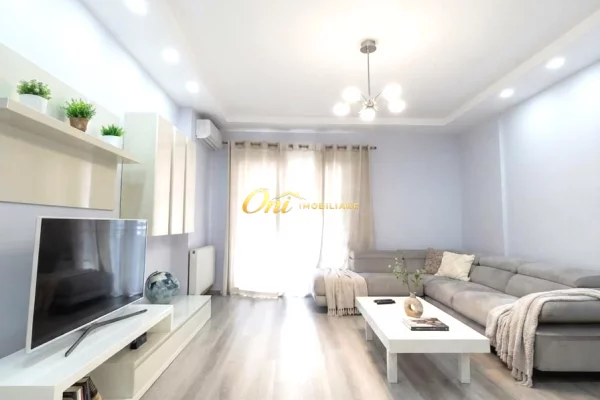 Shtepi me qera 2+1 ne Tirane - 90,000 Leke