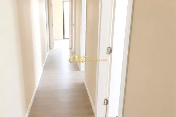 KOMPLEKSI ARLIS, AMBIENT ZYRE PER QERA