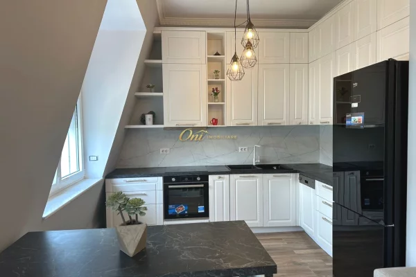 Shtepi me qera Apartament ne Tirane, 2+1, Mobilimi E mobiluar, Pagesa 2,000  Euro.