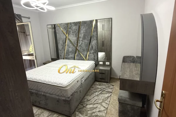 Shtepi me qera Apartament ne Tirane, 2+1, Mobilimi E mobiluar, Pagesa 70,000  Leke.