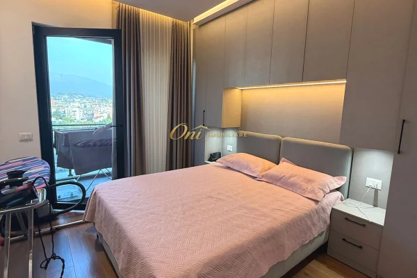 Shtepi ne shitje Apartament ne Tirane, 1+1, Mobilimi E mobiluar, Pagesa 170,000  Euro.