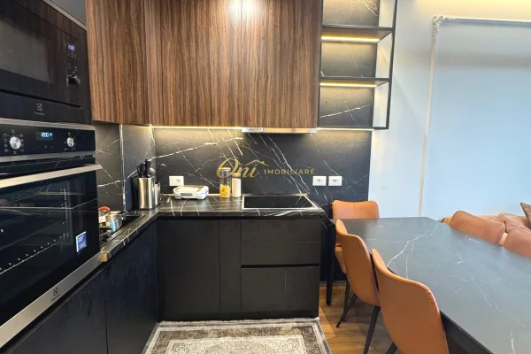 Shtepi ne shitje Apartament ne Tirane, 1+1, Mobilimi E mobiluar, Pagesa 170,000  Euro.